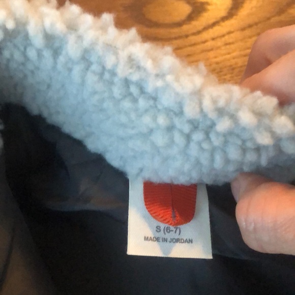 Boys Sherpa Grey Vest. - Picture 2 of 2